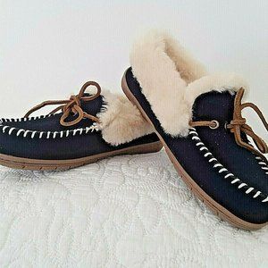 EUC The Vermont Country Store Navy Suede Shearling Lined Moccasin Slippers 6M